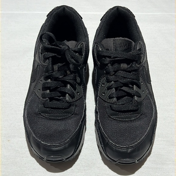 All Black Sneaker Athletic Shoes Men’s Size 9 - Picture 3 of 15